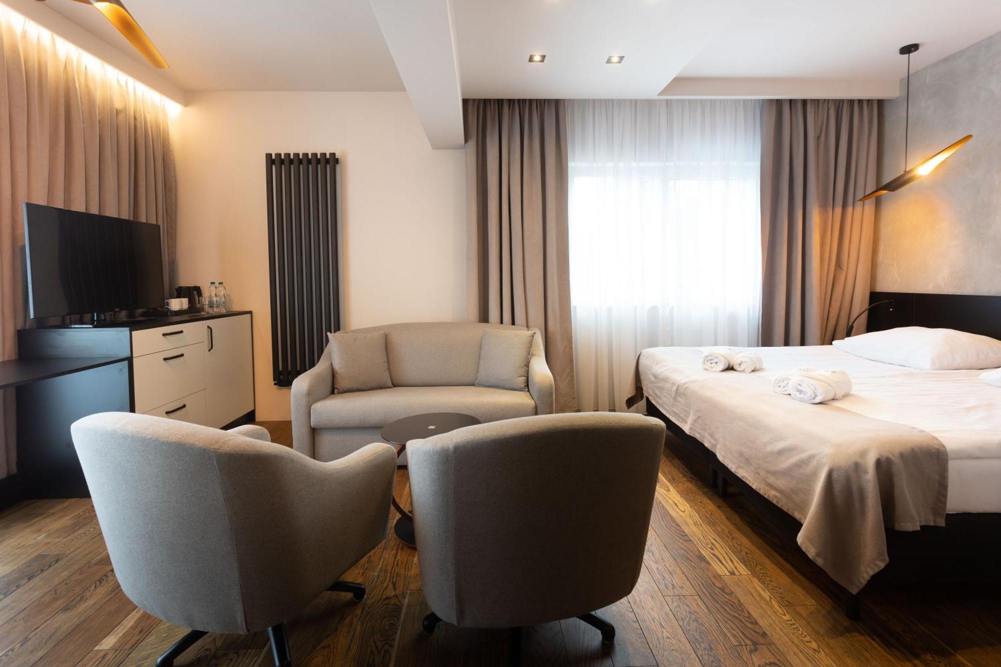 Apartahotel Four Winds 3*